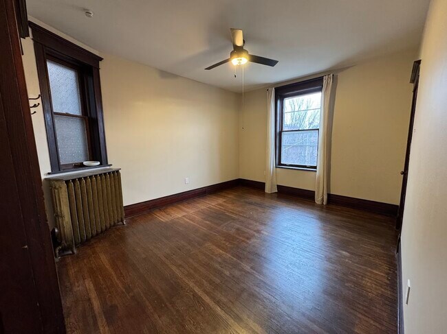 Foto del edificio - 3321 Halliday Ave