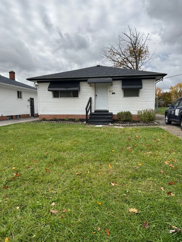 Building Photo - 4672 Hillside Ave