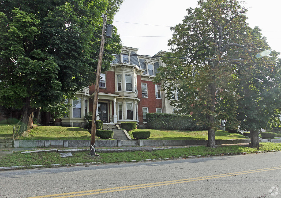 Building Photo - 38-42 Summer St