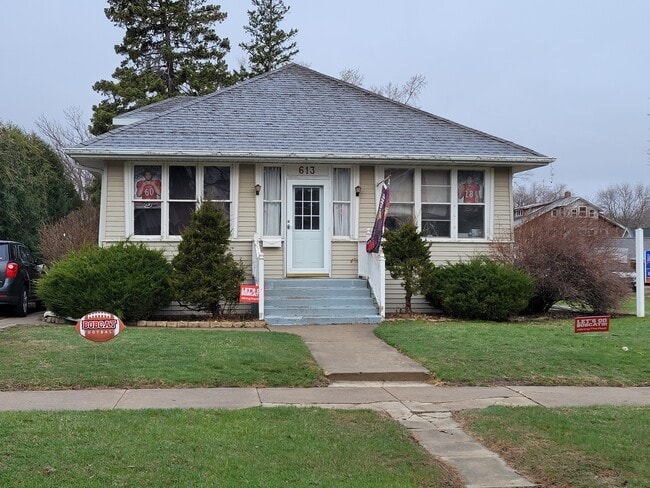 Photo - 613 7th Ave House