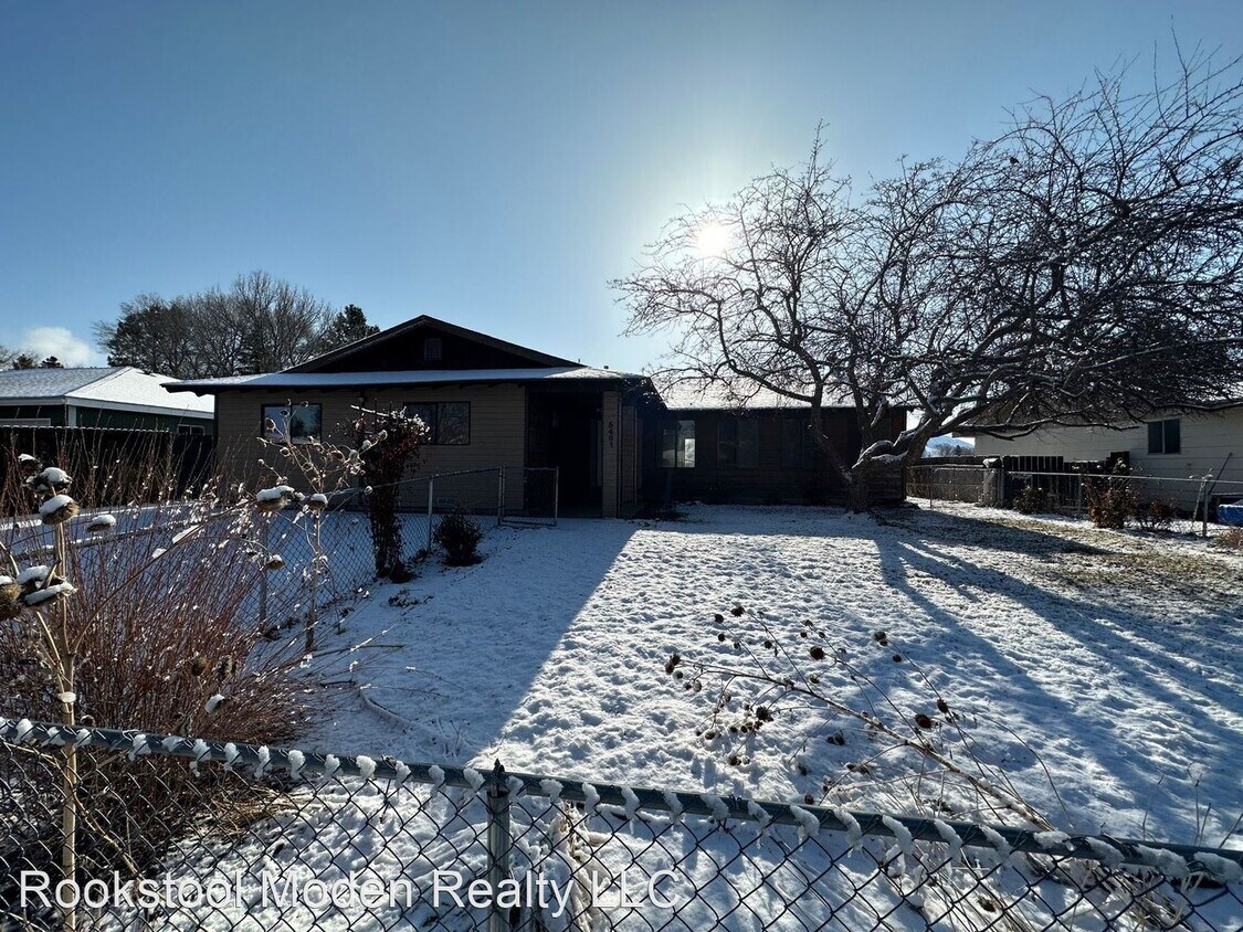 Primary Photo - 6 br, 3 bath House - 5401 Gatewood