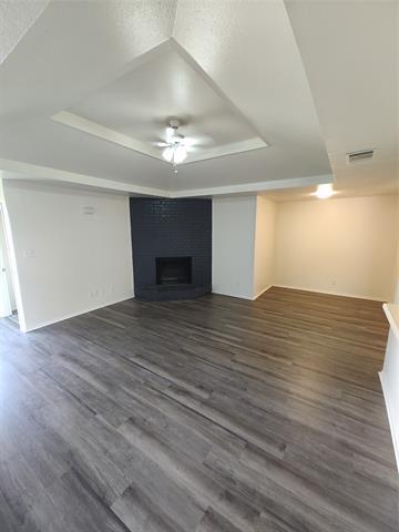 Building Photo - 1443 N Bluegrove Rd