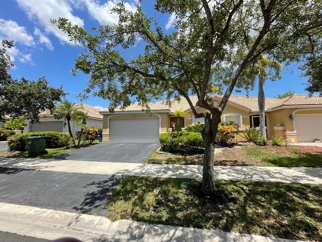 Building Photo - 1630 Zenith Way