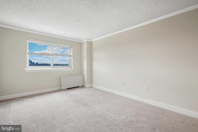 Building Photo - 1225 Martha Custis Dr