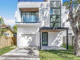 Building Photo - 3069 SW 27th Ter