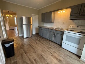 Building Photo - 432 Mulberry St