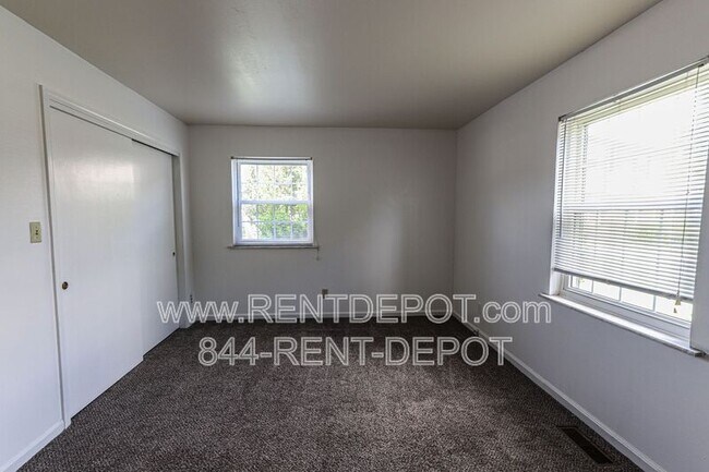 Foto del edificio - 2841 Ravenswood Dr