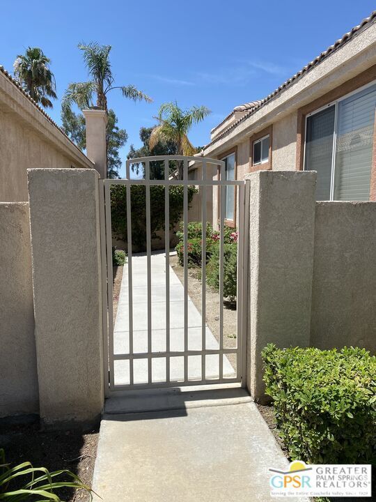 Building Photo - 29727 W Laguna Dr