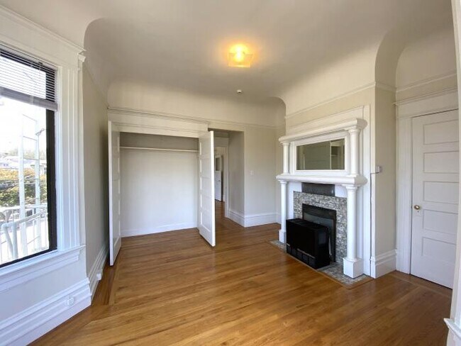 Building Photo - 1 bedroom in San Francisco CA 94118