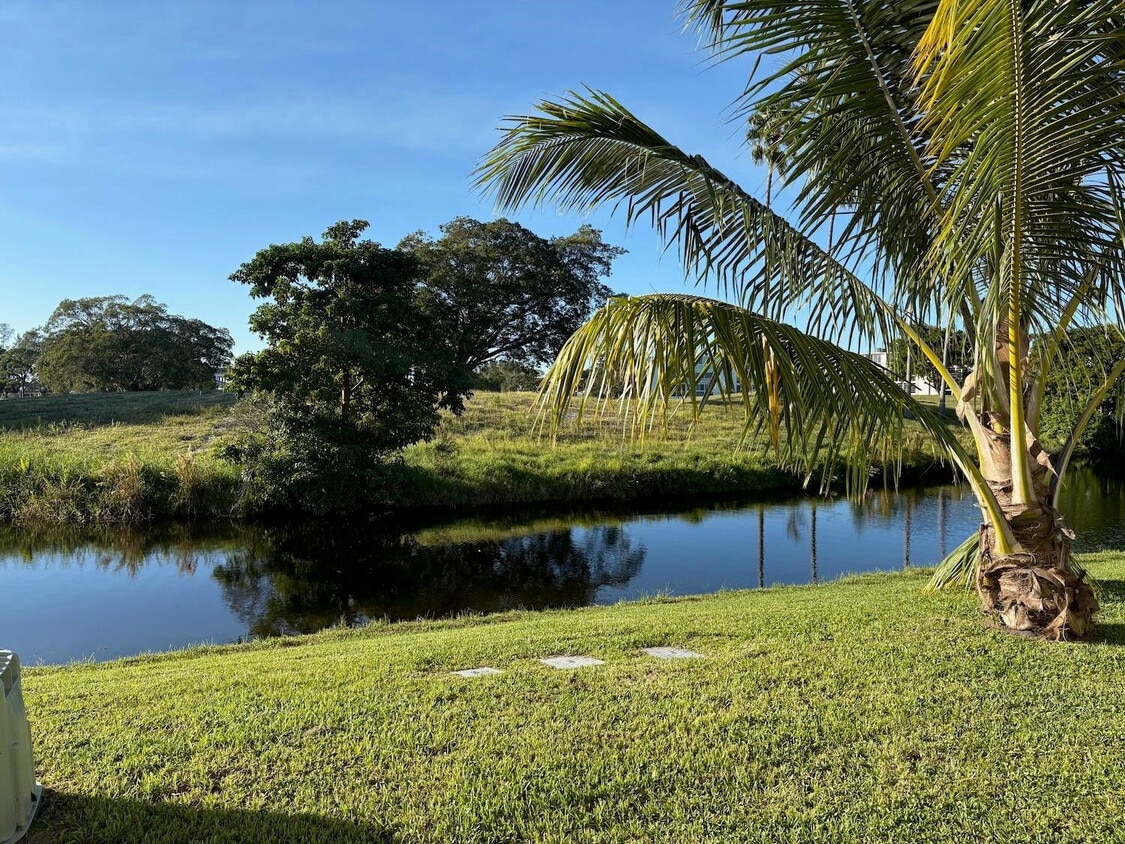 Primary Photo - 61 Ashby B