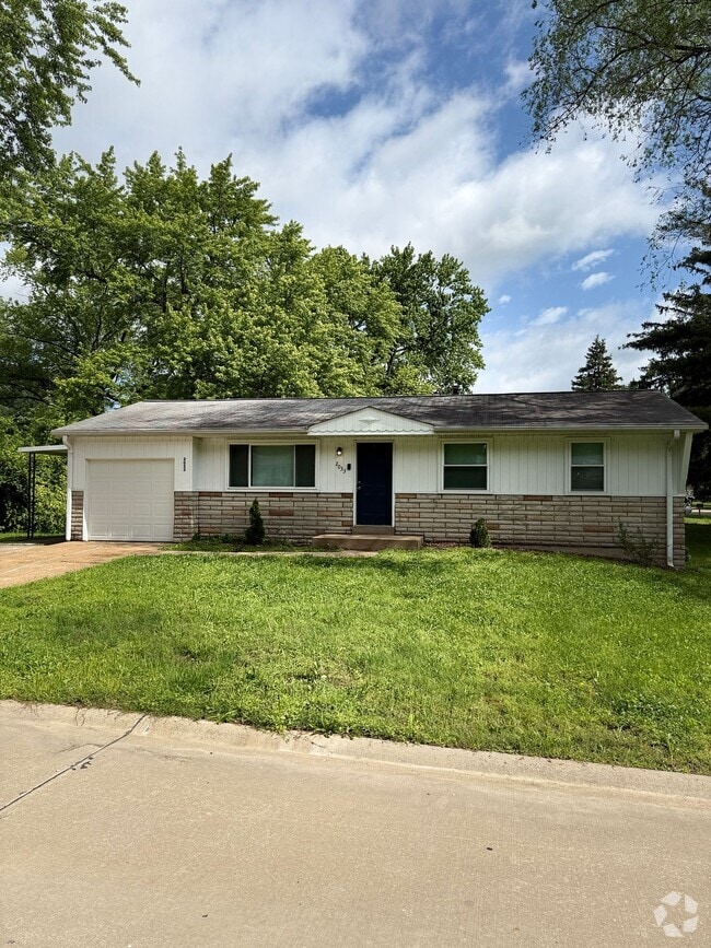 Building Photo - 2033 Bella Clare Dr
