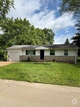 Building Photo - 2033 Bella Clare Dr