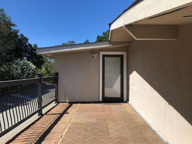 Building Photo - 14414 Liddicoat Dr