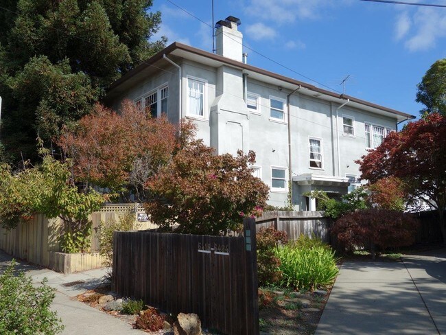 Building Photo - 6426 Benvenue Ave