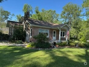 Building Photo - 131 Wickins Dr
