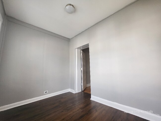 Foto del edificio - 7951 S Prairie Ave
