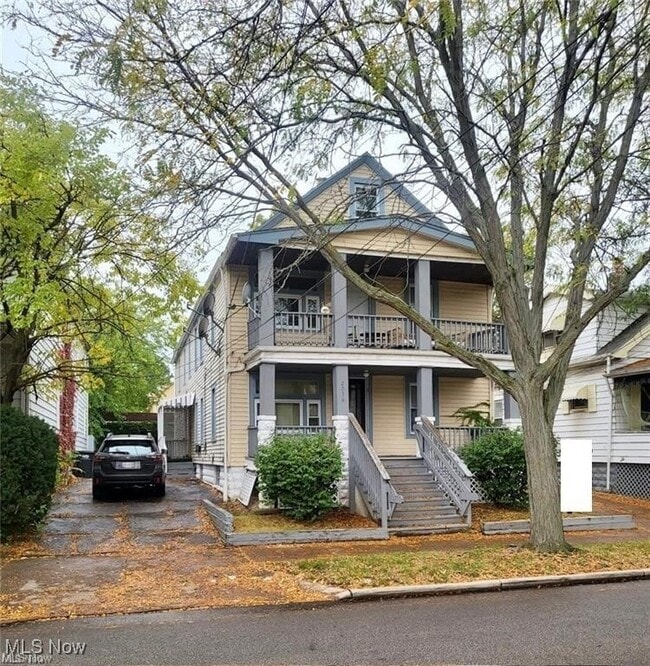 Foto del edificio - 2036 Lark St