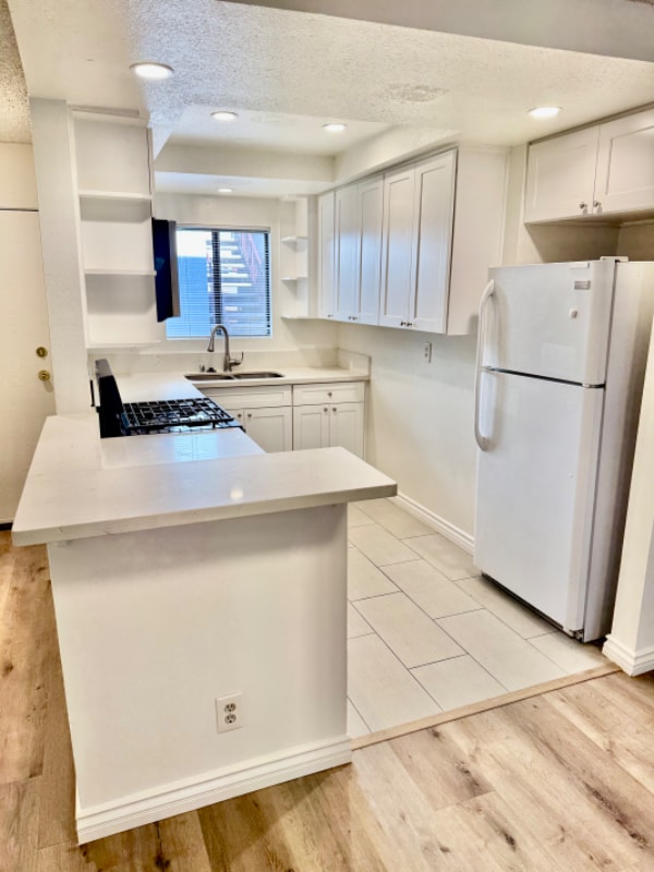 Building Photo - 5259 Cartwright Ave