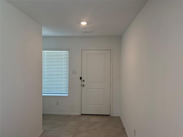 Building Photo - 6533 Middlebury Dr