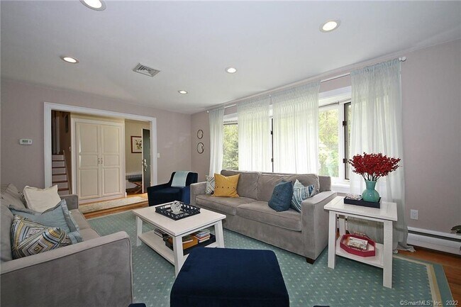 Foto del edificio - 36 Gate Ridge Rd