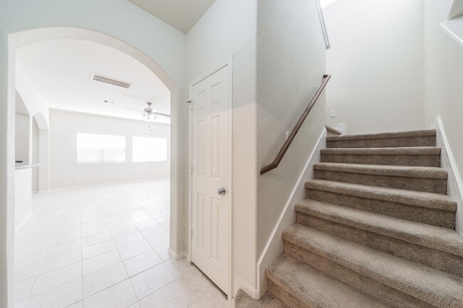 Building Photo - 7239 Autumn Sun Dr