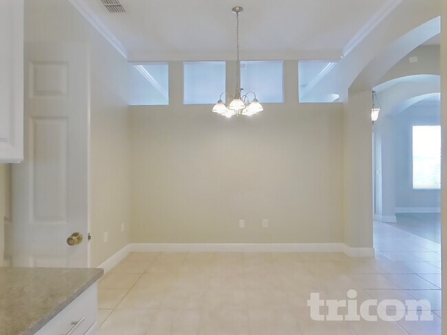 Foto del edificio - 5732 Greystone Dr