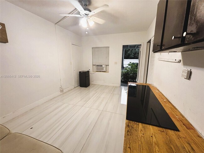 Foto del edificio - 250 SE Park St