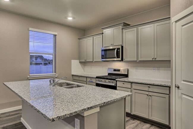 Building Photo - 4 Bedroom home in Windsor