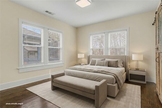 Building Photo - 287 MacKenzie Dr NE