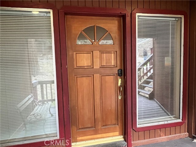 Building Photo - 24020 Lakeview Dr