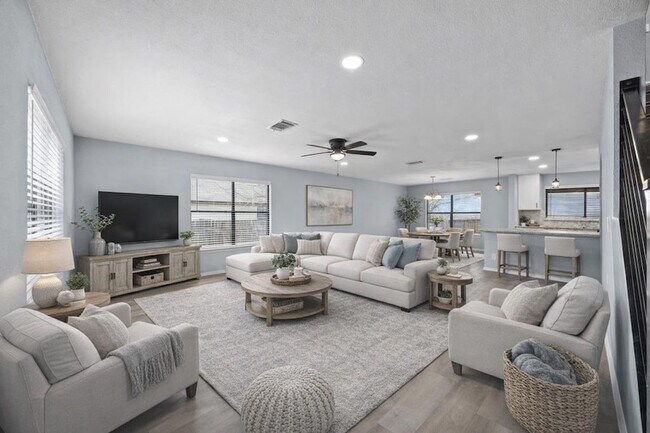 Building Photo - 2928 Donnell Dr