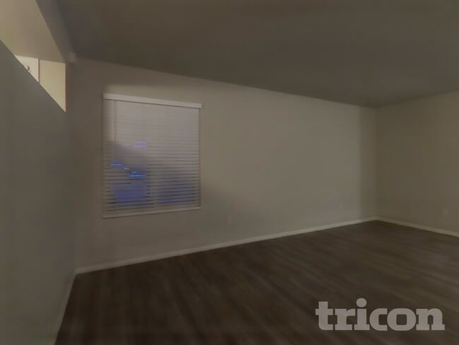 Building Photo - 1349 W Morrow Dr