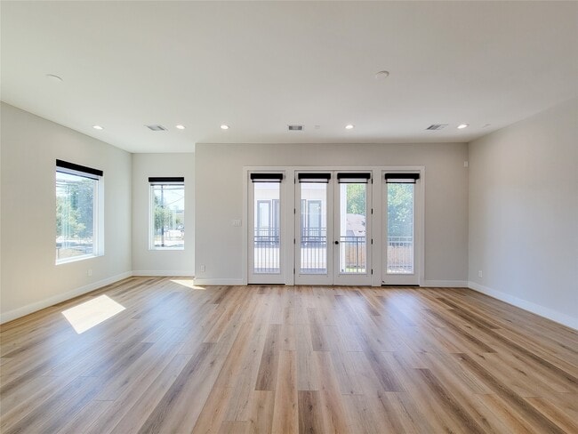 Foto del edificio - 905 Quitman St