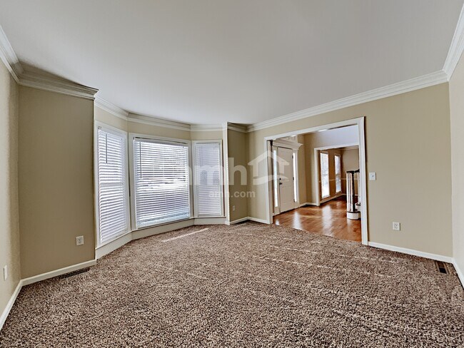 Building Photo - 708 Braidwood Ridge NW