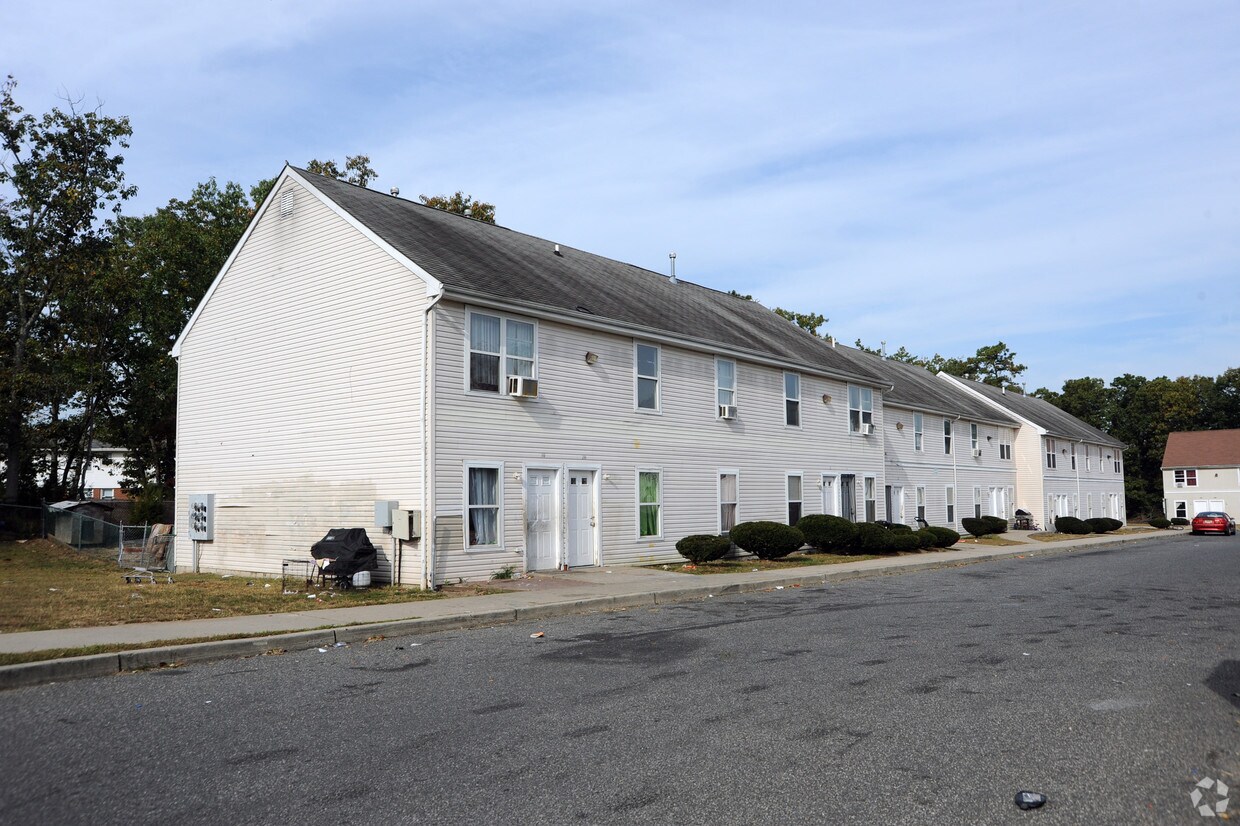 240 Clover Street - 240 Clover St