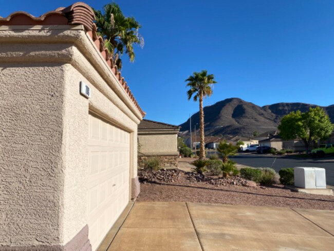 Building Photo - 108 Montalban Ct