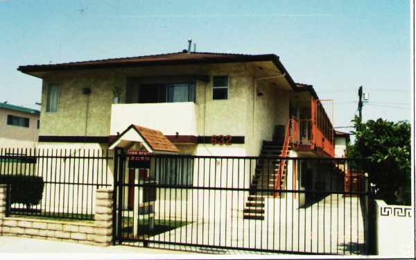 Primary Photo - Peachtree Apartments