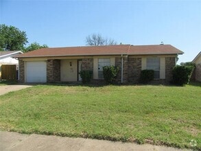 Building Photo - 510 Hubbard Dr