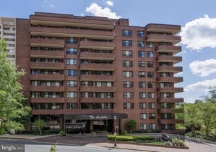 Building Photo - 4550 N Park Ave