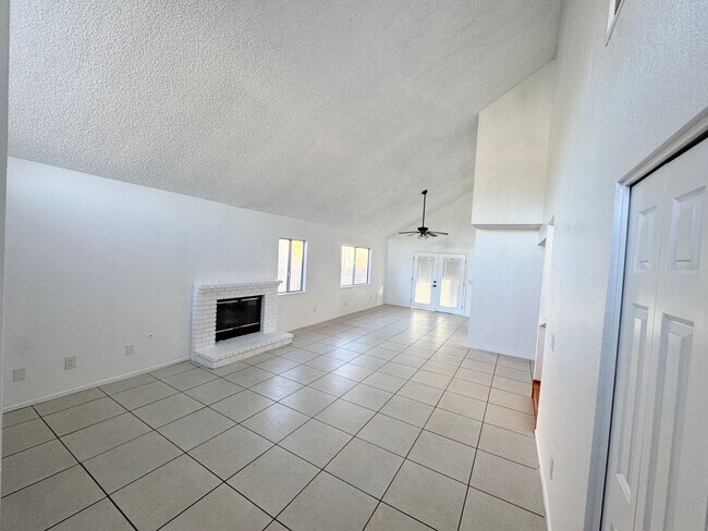 Foto del edificio - Beautiful cul-de-sac Home