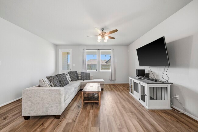 Building Photo - 2420 Solaris Bnd Dr