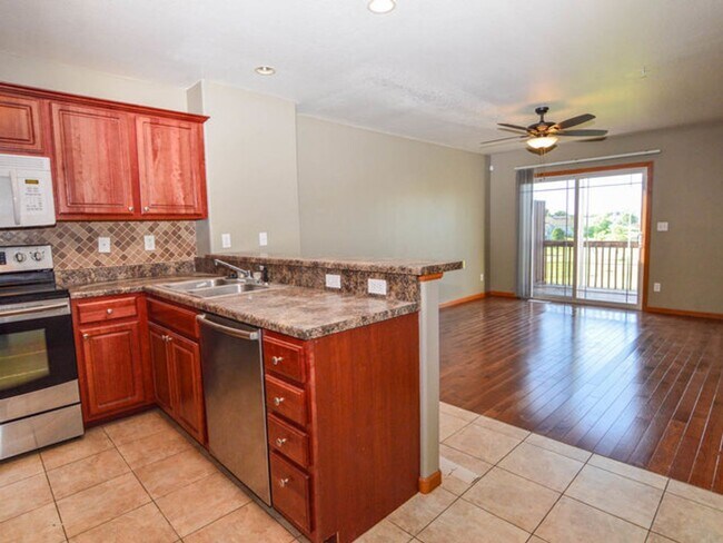 Building Photo - College Community Townhouse - Finished Bas...