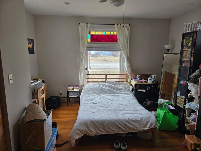 Foto del edificio - 712 S Vine St