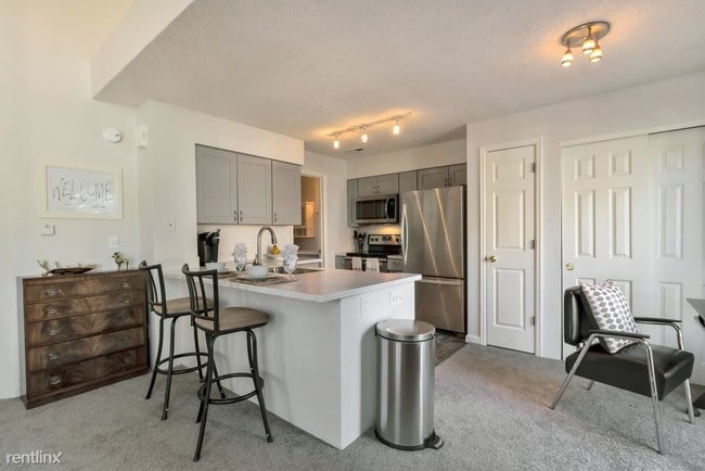 Building Photo - 4815 White Rock Cir