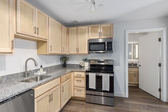 Building Photo - Lofts on Grove