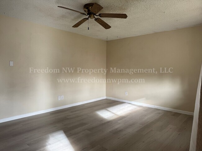 Foto del edificio - 4410 21st Ct SE