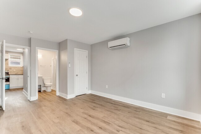 Foto del edificio - 304 E Ontario St