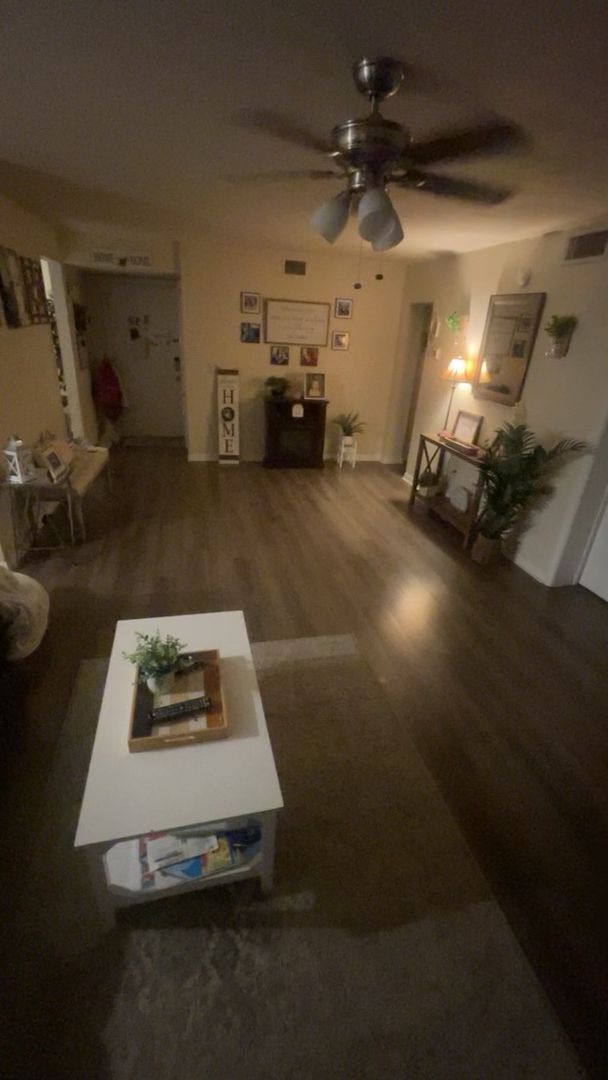 Building Photo - 3 bedroom 2 bath condo at Tuscany Place in...