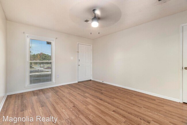 Building Photo - 4 br, 1.5 bath House - 1221 Frederick Rd