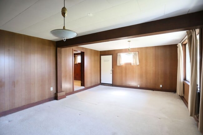 Building Photo - 2125 17th Ave